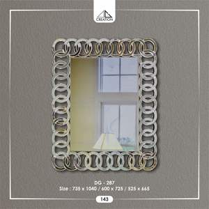 Esta pieza contemporánea presenta un intrincado marco en espiral que agrega un toque escultural y elegante a cualquier interior. - Product Image 1