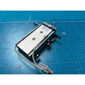 Cylindre à double tige coulissante SMC CXSL15-50-DCK6573K, utilisé comme pièce détachée pour équipement semi-conducteur Legacy - Product Image 2