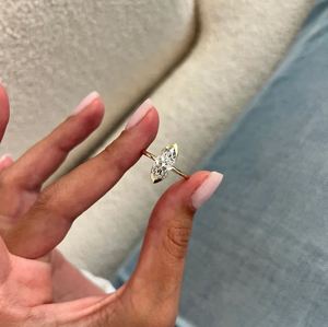 Anillo de compromiso y boda con diamante marquise de 1.0 CT cultivado en laboratorio, engaste de bisel, chapado en oro de 14K, certificado IGI, listo para fiesta, para mujer - Product Image 5