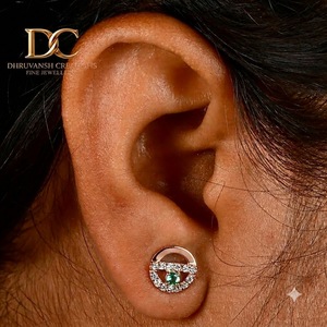 Boucles d'oreilles clous en or rose massif 14 carats certifiées IGI avec diamant de laboratoire et émeraude colombienne pour femme, bijoux à taille brillante ronde - Product Image 4