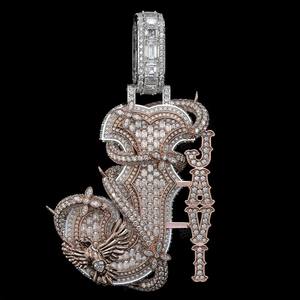 จี้และชาร์มโมอิสซาไนต์แบบกำหนดเอง ประดับเพชรเต็มตัวเรือนเงินแท้ 925 พร้อมตัวอักษรแบบกำหนดเอง ดีไซน์เฉพาะตัวเพื่อสไตล์ที่เป็นเอกลักษณ์ - Product Image 1