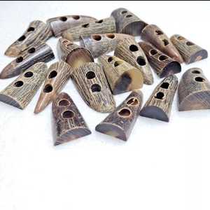 Boutons à bascule en corne de buffle faits à la main, forme naturelle, polis, rustiques, pour décoration intérieure, écologiques, vintage, classiques AZ - Product Image 1