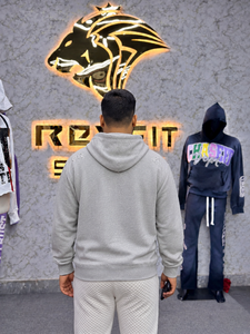 Sudadera con Capucha Oversize Gris para Hombre, Estilo Urbano, Diseño Estampado, Algodón French Terry, Estilo Otoñal - Product Image 2