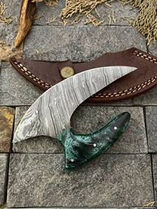 Couteau Ulu Damas fait main sur mesure avec manche en résine – Couteau de chef basculant haut de gamme pour l'extérieur - Product Image 4