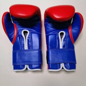 Gants de boxe professionnels en cuir véritable avec sangle de poignet, protection UV, couleur bleue personnalisable pour la pratique des arts martiaux - Product Image 2