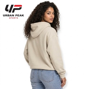 Sweat à capuche pour femme de haute qualité avec impression en relief, conçu avec de belles graphiques en relief et une silhouette moderne et décontractée. - Product Image 4