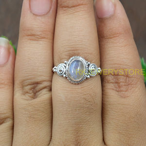 Anillo de piedra lunar arcoíris natural, plata de ley 925, hecho a mano, estilo vintage bohemio, anillo llamativo para mujer, joyería de piedras preciosas al por mayor. - Product Image 4