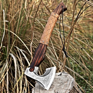 A&M ENTERPRISES Hacha con diseño nórdico hecha a mano con hoja grabada y mango de madera, hachas de camping estilo vikingo personalizadas - Product Image 2