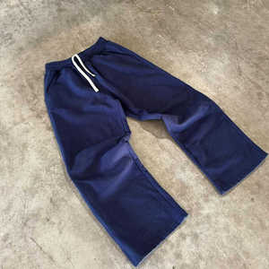 Pantalons de survêtement par Waseem Impex, pantalons personnalisés OEM, pantalons de survêtement en molleton de coton, pantalons amples et droits pour hommes et femmes - Product Image 2