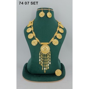 Geometric Pattern Trendy Alloy Choker Set Women's Engagement Anniversary <b>Gift</b> Dubai Gold Plated Jewelry Set Dubai Special Set - Product Image 5