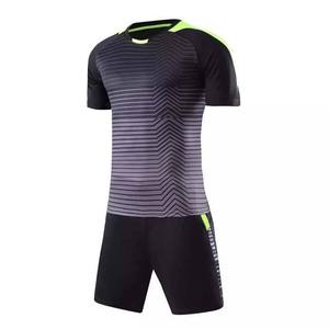 Uniforme Deportivo Personalizado con Logotipo, 100% Poliéster, Conjunto de Fútbol para Adultos, Jersey con Impresión por Transferencia de Calor, Ligero y Transpirable - Product Image 6