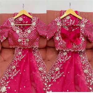 Sari de designer Bollywood en soie organza épaisse, longueur ras du sol, séchage rapide, broderie élégante de fils et de sequins, idéal pour les fêtes, mariages et occasions spéciales. - Product Image 6