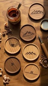 Juego de 4 Posavasos Cuadrados de Madera de Nogal y Arce Ecológicos de Lujo para Café, Cerveza o Utensilios de Cocina, Regalo Navideño - Product Image 1