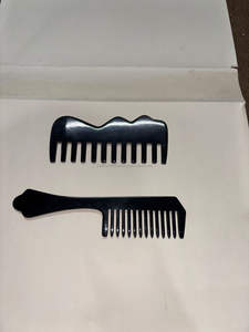 Handmade Customized Buffalo Horn Lice <b>Comb</b> Genuine Horn Hair Care Tool for Curly and <b>Straight</b> Hair Common <b>Comb</b> for Home Use - Product Image 3