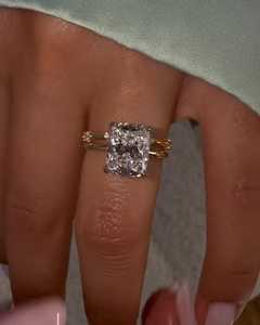 Bague de fiançailles solitaire en or massif 14K avec diamant de laboratoire taille coussin 3 carats, sertie à griffes, pour demande en mariage, bijoux fins uniques 1,5 mm - Product Image 6