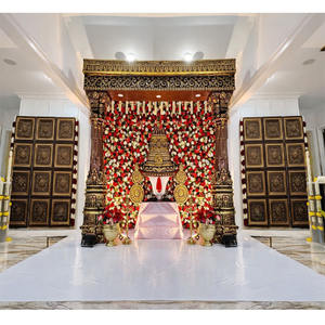 Impresionante Decoración de Escenario para Ceremonia de Saree, Estilo Templo Real, Decoración Exclusiva para Ceremonia Voni, Arreglo Tradicional para Ceremonia de Juventud - Product Image 1