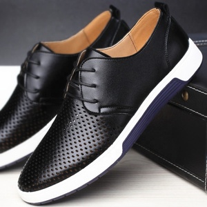 Look Casual di alta qualità con le nostre scarpe <span class=keywords><strong>in</strong></span> pelle realizzate <span class=keywords><strong>in</strong></span> pelle Premium adatte da indossare durante la gita e incontri Casual