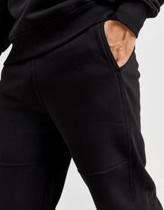 Ensemble tendance pour homme, sweat-shirt et pantalon de jogging noirs, confortables, chics et abordables, confort et style ultimes pour tous les jours - Product Image 4