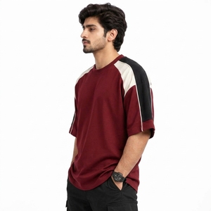 Camisetas Oversize para Hombre de Tela Premium Suave, Hombros Relajados, Estilo Urbano Moderno, Comodidad Diaria, Prendas Premium - Product Image 3