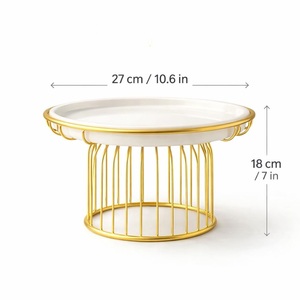 Base para Pastel de Aluminio Premium con Bandeja Blanca y Base con Acabado Dorado, Elegante Pedestal para Exhibición de Postres, Pasteles y Cupcakes - Product Image 4