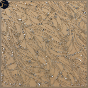 Tissu de robe orné de perles de cristal courbées avec pierres facettées et fils argentés |   Tissu décoratif pour robes de mariée et tenues de soirée en tulle - Product Image 2