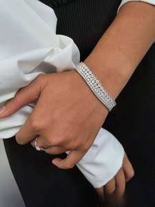 กำไลข้อมือโมอิสซาไนต์แบบใหม่ ดีไซน์เรียบหรู 3 ชั้น กำไลเปิด สไตล์ต่างประเทศ เครื่องประดับแฟชั่นนำเข้าโดยตรง - Product Image 1