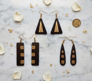 AMULYAM OVERSEAS - Pendientes de Madera Hechos a Mano, Geométricos, Triangulares, Rectangulares, en Forma de Lágrima, Tono Dorado, Joyería de Moda, Regalo para Mujer - Product Image 1