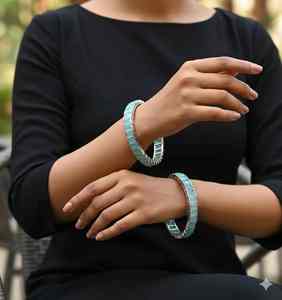 Bracelet en laiton massif martelé, ajustable, style manchette ouverte, pour femme, disponible à prix compétitif, provenant d'un fournisseur indien. - Product Image 6