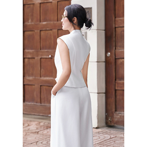 Chaleco Corto Elegante Blanco de Tafetán para Mujer, Cuello en V Asimétrico, Traje de Oficina a Medida, ODM OEM GLENDA - Product Image 2