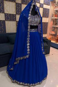 Lehenga Choli Azul Rey Bordado con Blusa y Dupatta de Diseñador – Ropa de Lujo para Bodas, Novias y Fiestas para Mujer - Product Image 6