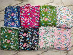 Tissu Popeline 100% Coton Peigné Léger, Respirant, Absorbant l'Humidité, Écologique, Biologique, Multi-Imprimé pour Filles - Product Image 4