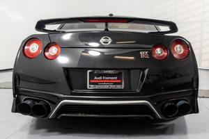 Nissan GT-<span class=keywords><strong>R</strong></span> Premium <span class=keywords><strong>2020</strong></span> d'occasion haut de gamme, moteur V6 biturbo de 565 ch, pack intérieur Premium - Product Image 4