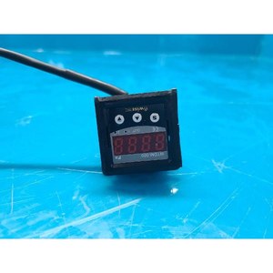 Medidor de Flujo Másico Térmico WISETEC WTDM-500 N1-2000-D24 Usado Como Está, Piezas de Equipos Semiconductores Legados - Product Image 1