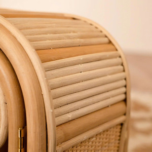Table d'appoint en rotin naturel extraordinaire, faite à la main, style bohème, pour la décoration de la chambre d'enfant - Product Image 5