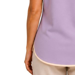 Camiseta de Manga Corta con Cuello en V Asimétrico para Mujer, Color Lila, con Detalle de Botones en Contraste Crema, Logotipo Personalizado, Ropa Casual al por Mayor - Product Image 5