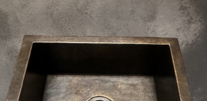 Évier de cuisine contemporain en laiton massif, fait main, de luxe, à cuve unique profonde, moderne, pour cuisines résidentielles - Product Image 2