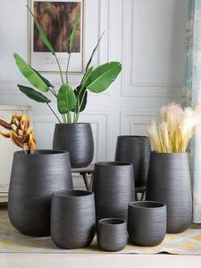 Vase à plantes surdimensionné en céramique de style nordique minimaliste noir pour salon, hôtel, jardin, décoration de plantes, esthétique bohème moderne - Product Image 4