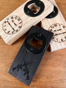 Ouvre-bouteille en bois gravé sur mesure avec insert en acier inoxydable – Outil de bar rustique et écologique pour la cuisine, idéal pour les cadeaux promotionnels - Product Image 5