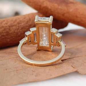 Anillo de Promesa de Tres Piedras con Moissanita de 2CT, Corte Baguette, Plata 925 Original, Estilo Moderno, Brillante, Regalo de Joyería para Enamorados - Product Image 6
