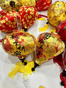 New Design Silk Lantern Colorful Shape Leaf Bird Flora Waterproof Home Decoration Wholesale Silk <b>Pattern</b> Decorative Lantern Lamp - Product Image 4