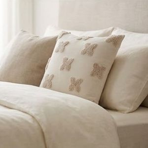 Nouvelle arrivée, housse de coussin carrée de style nordique avec motif papillon brodé en beige, 100% coton, décoration de salon - Product Image 3