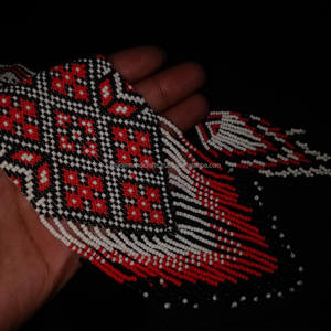 Collar de cuentas de cristal bellamente elaborado con atractivo brillante y calidad duradera para un uso duradero y un aspecto elegante a la moda - Product Image 5