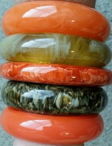 H a CRAFT Vintage <b>Resin</b> Bangles with Carved Floral & Lovers Design Classic Style Women's Party Jewelry - Product Image 3