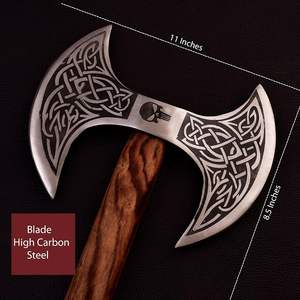 Hache viking à double tête forgée à la main – Tête en acier au carbone gravée à l'acide, manche en bois de frêne massif avec fourreau en cuir – Haches OEM personnalisées - Product Image 4