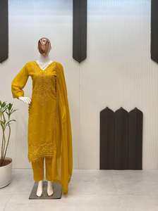 Conjunto de Kurti y Pantalón de Georgette Bordado de Diseñador con Dupatta a Juego – Elegante Ropa Tradicional para Fiestas para Mujer - Product Image 3