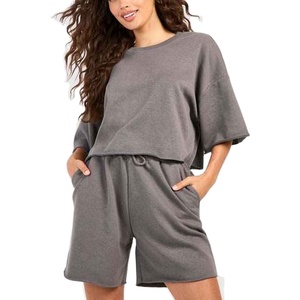 Ensemble été femme : débardeur à capuche anti-UV de haute qualité et séchage rapide, et short anti-humidité - Product Image 3