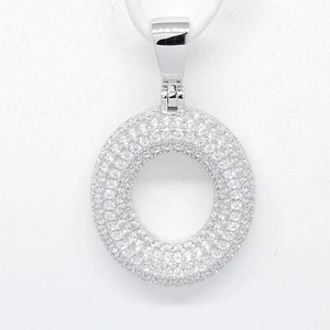 Collier pendentif cercle en argent 925 pavé de diamants, taille brillant rond, luxe unisexe, pour usage quotidien - Product Image 1