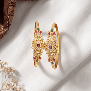 Juego de brazaletes clásicos tradicionales indios para mujer, chapados en microoro, de latón con imitación de piedra, para novias, para bodas, de diseñador. - Product Image 1