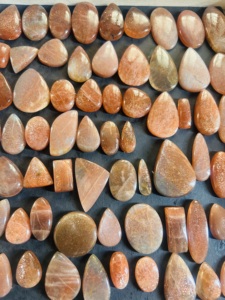 Cabochon de pierre de soleil naturelle de qualité supérieure, taille rose, forme poire, pierre précieuse lâche certifiée, tailles personnalisées, vente en gros, cabochon de pierre de soleil - Product Image 4