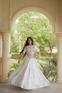 Lehenga Choli Blanco para Mujer, Estilo Noche de Baile Navratri, con Adornos de Perlas, de Algodón, para Festivales, Disponible, Último Diseño, Multicolor - Product Image 2